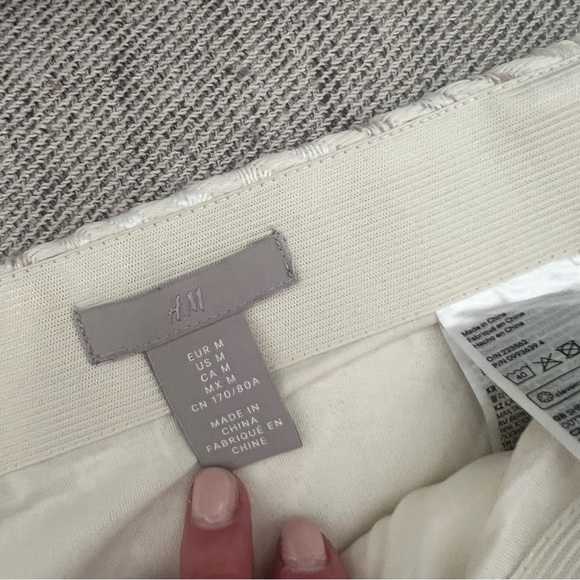 H&M white and beige skirt - Picture 4 of 9